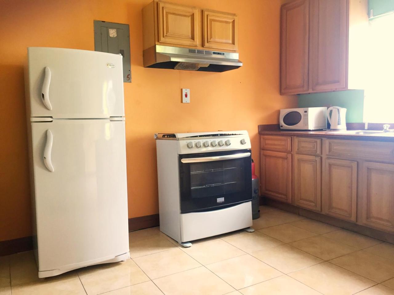 Yaad Hostel Montego Bay Dış mekan fotoğraf